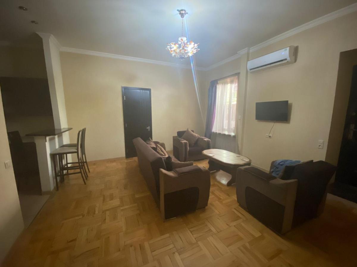 Kiev Hostel Tiflis Exterior foto