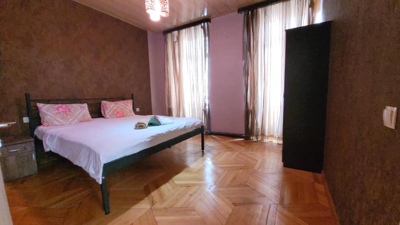 Kiev Hostel Tiflis Exterior foto