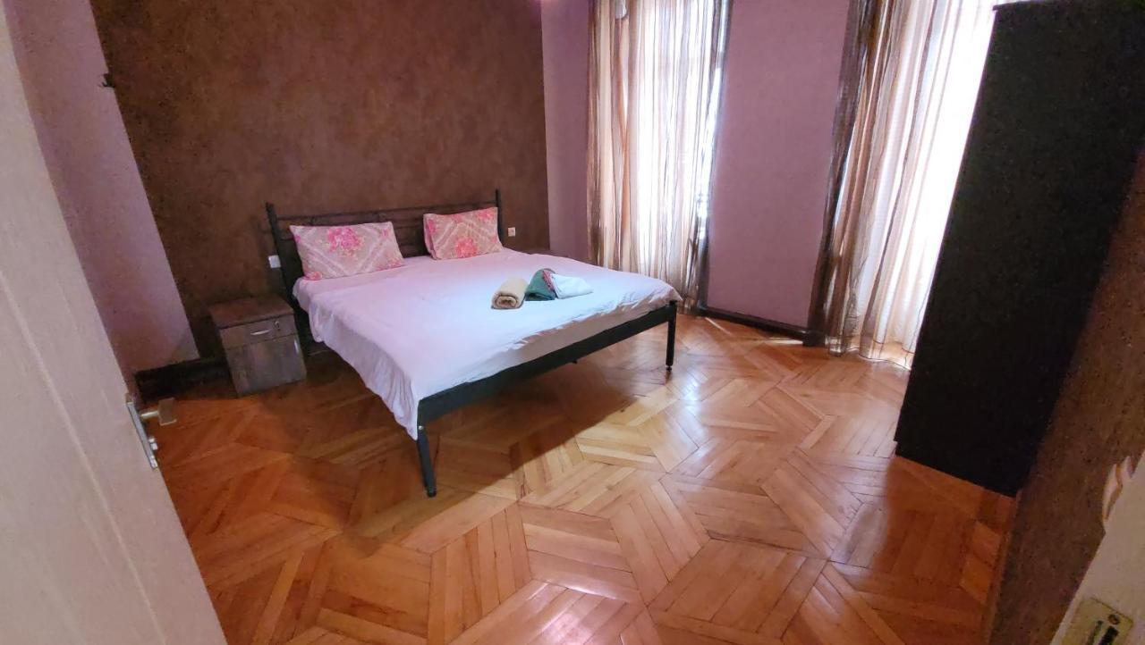 Kiev Hostel Tiflis Exterior foto