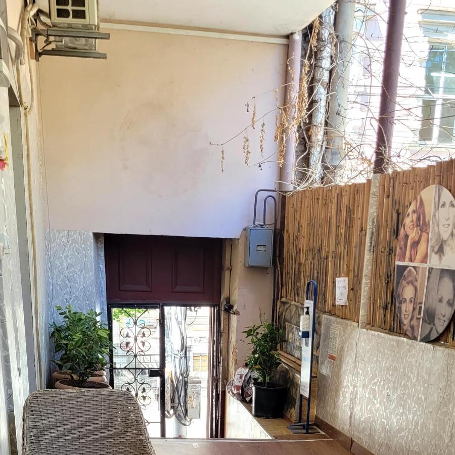 Kiev Hostel Tiflis Exterior foto