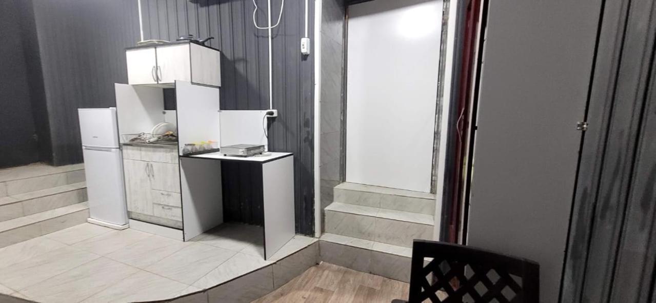 Kiev Hostel Tiflis Exterior foto