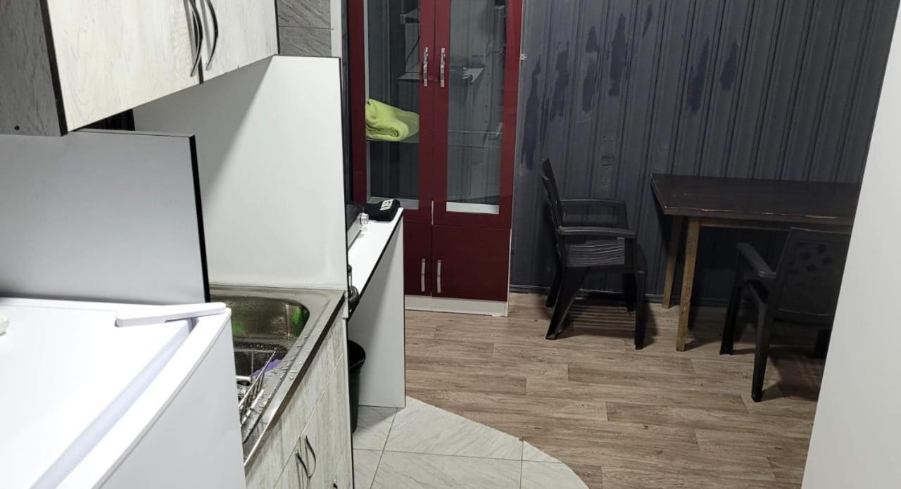 Kiev Hostel Tiflis Exterior foto