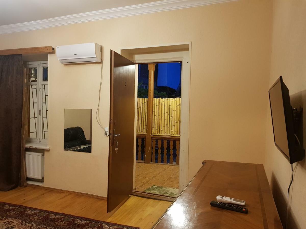 Kiev Hostel Tiflis Exterior foto